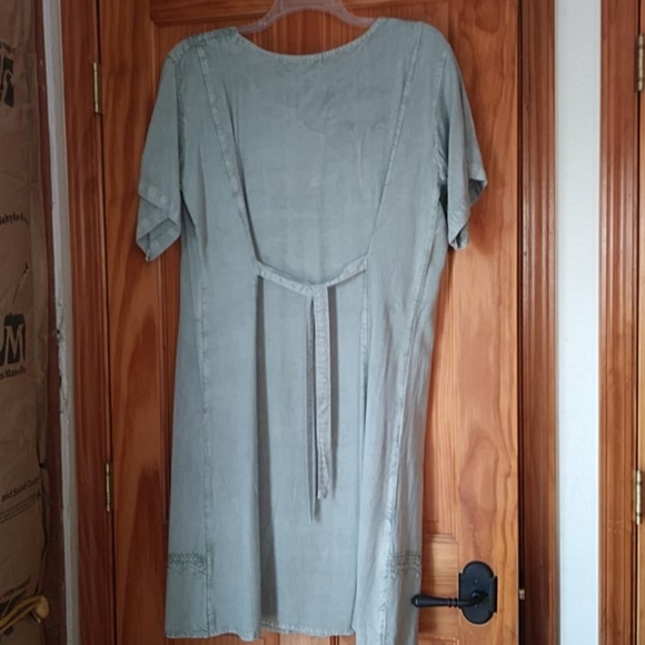 Coline Sage Green Embroidered Tie Back Dress XXL - Picture 5 of 8